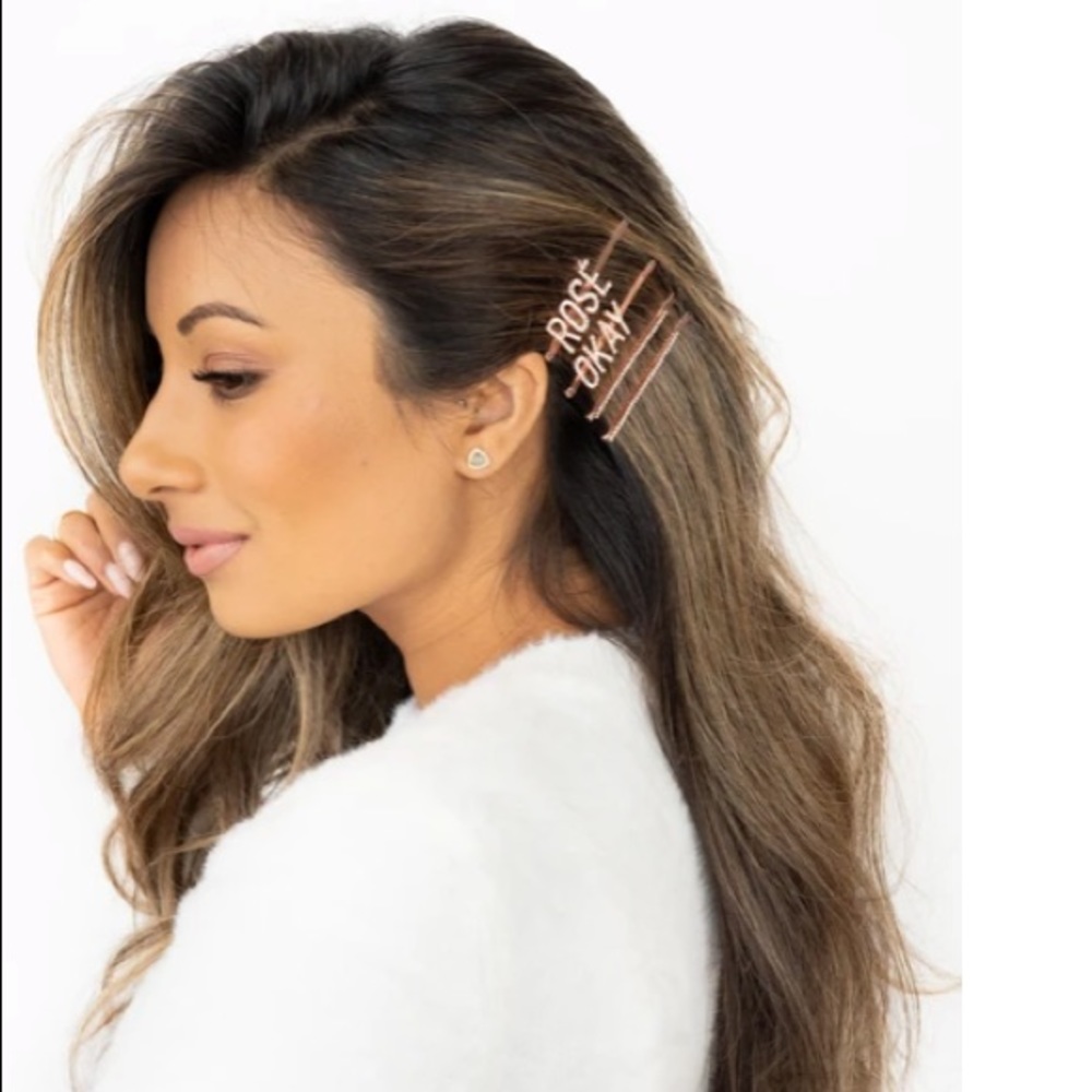 Dew Edit Ros’e Okay barrette set. Brand New!